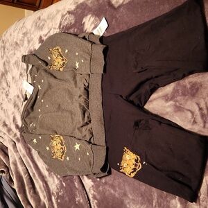 Torrid Tiger and Star Off the Shoulder Sweatshirt and Crop Legging Set. 18/ 20